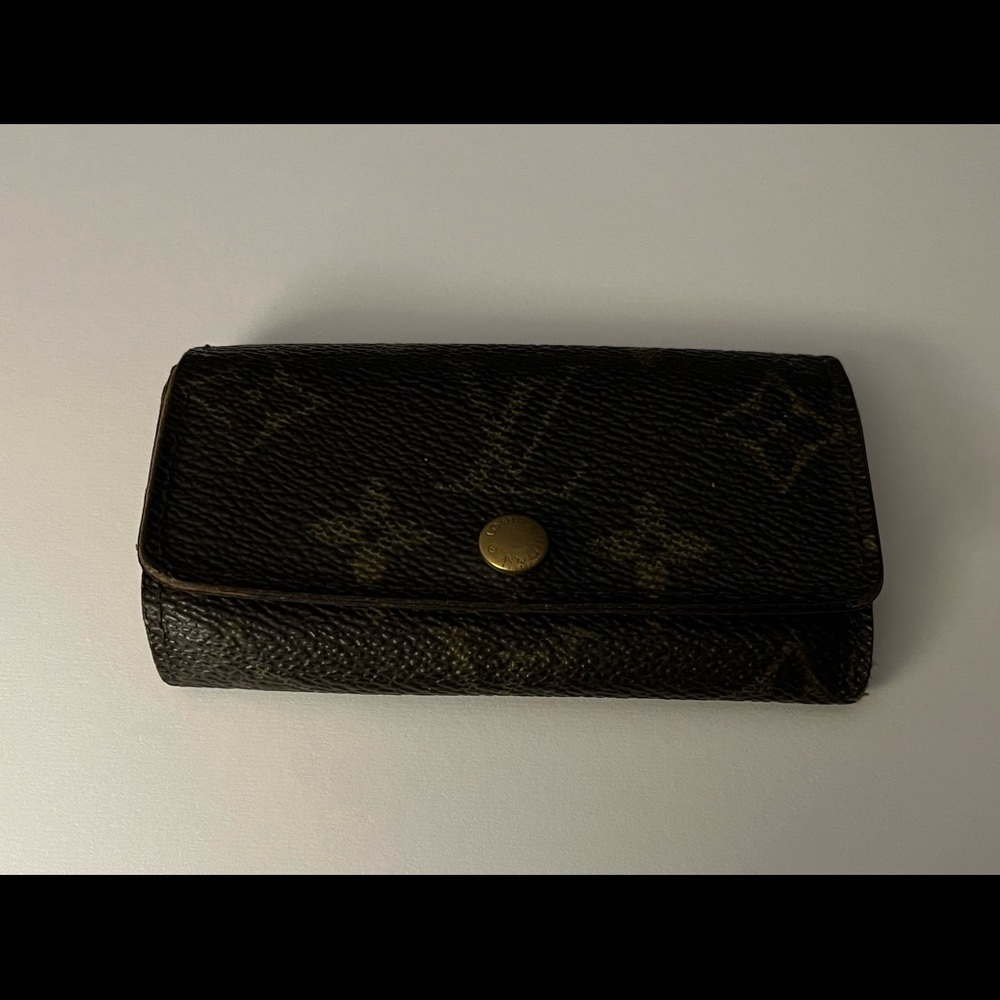Louis Vuitton Monogram 4 key holder